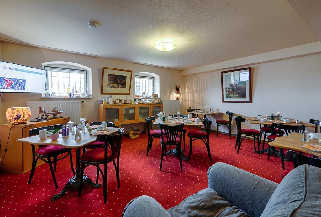 Hotel Dallgow Bagian luar foto