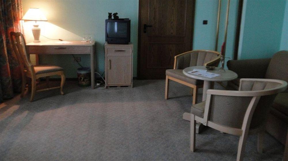 Hotel Dallgow Bagian luar foto