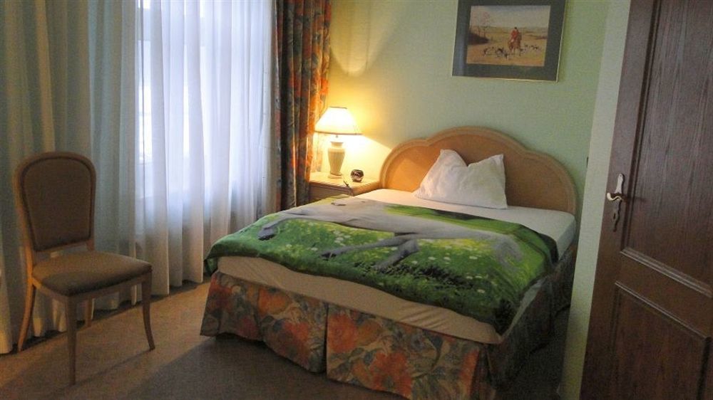 Hotel Dallgow Bagian luar foto