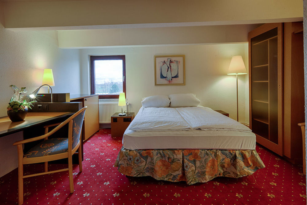 Hotel Dallgow Bagian luar foto