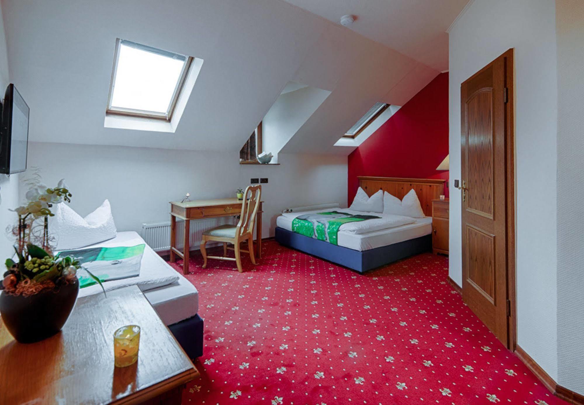 Hotel Dallgow Bagian luar foto