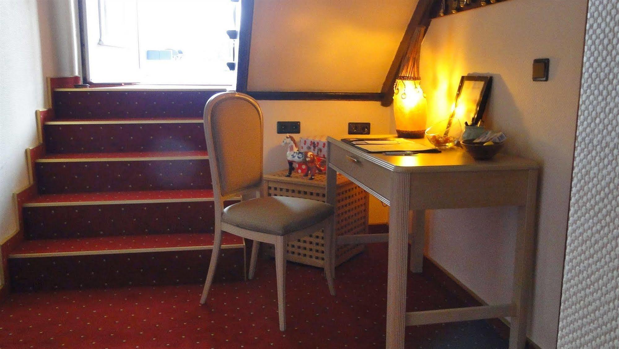 Hotel Dallgow Bagian luar foto